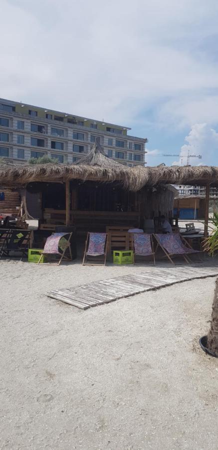 Garsoniera Papaya Beach Apartment Navodari Bagian luar foto