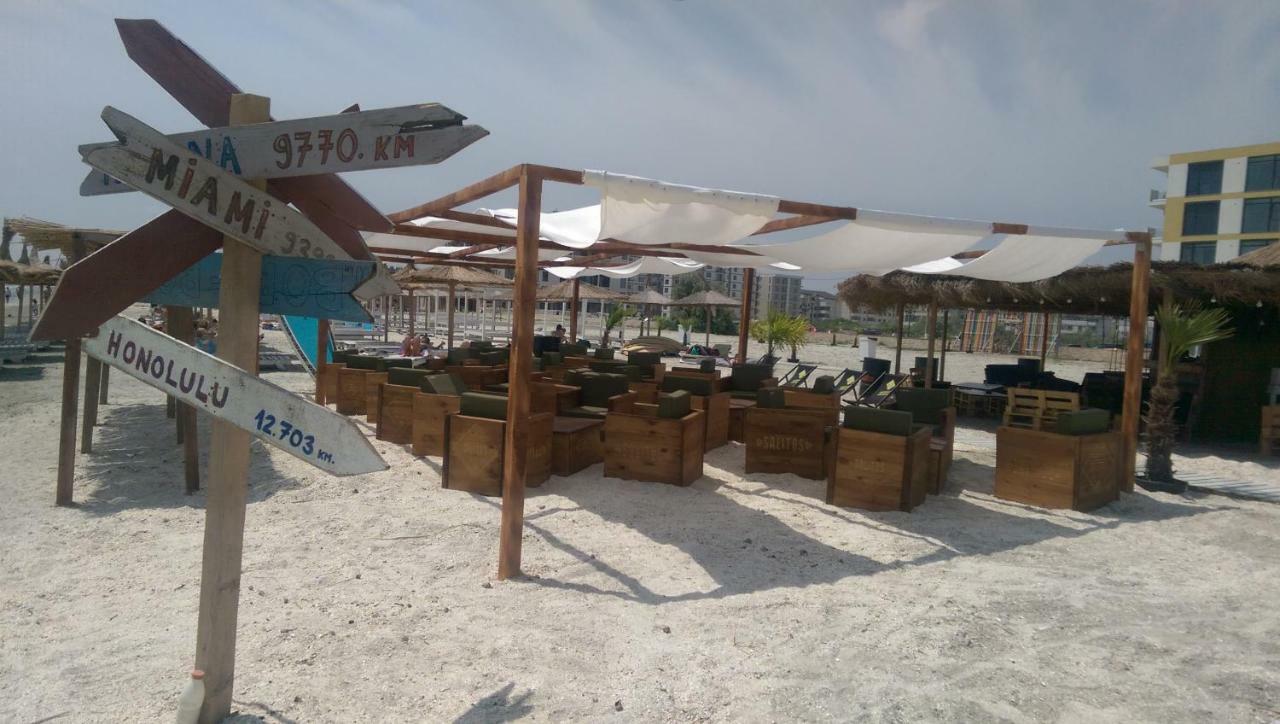 Garsoniera Papaya Beach Apartment Navodari Bagian luar foto